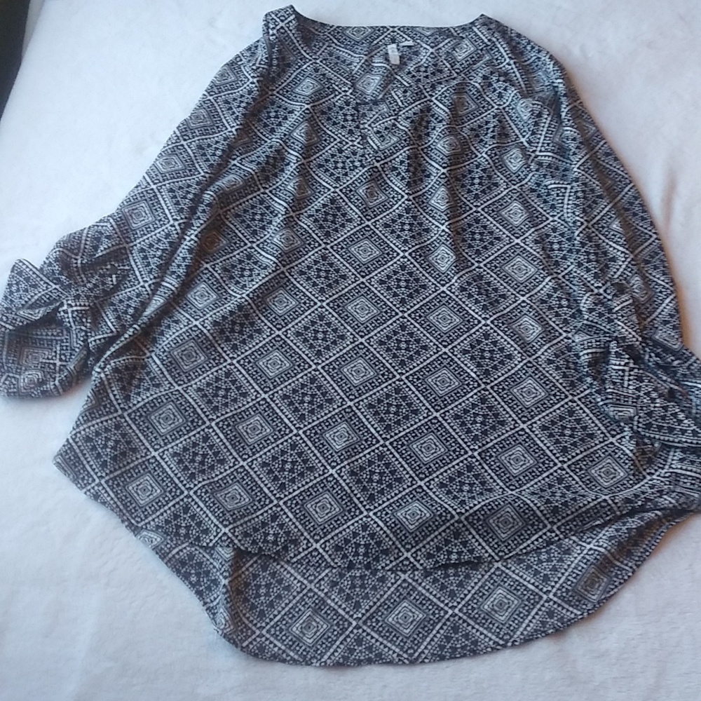 Cato blouse with button sleeves
